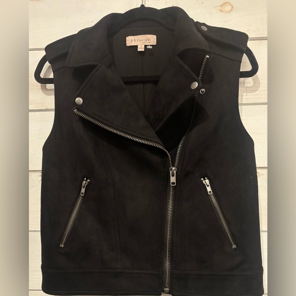 Philosophy back faux leather suede vest
Motorcycle Moto style. Worn once. Small - Picture 12 of 14
